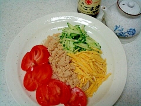 素麺で三色丼風冷やし麺